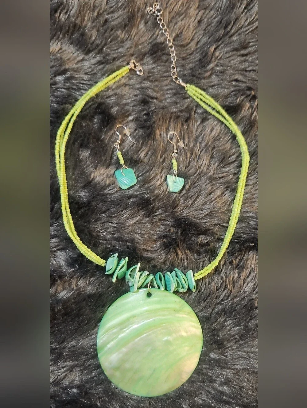 Green & Teal Shell Pendant Beaded Necklace and Earrings Set